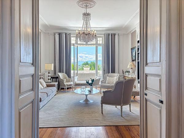Vente Appartement de luxe Pau 8 Pièces 300 m²