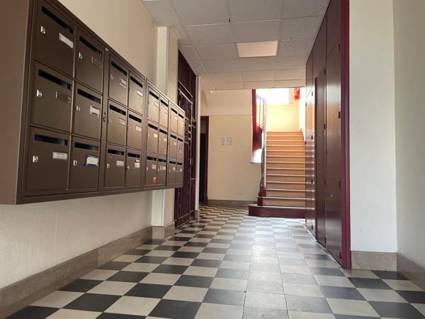 Lille (59000) LILLE – Ensemble de 3 studios – Jean Baptiste Lebas / Métro Grand Palais