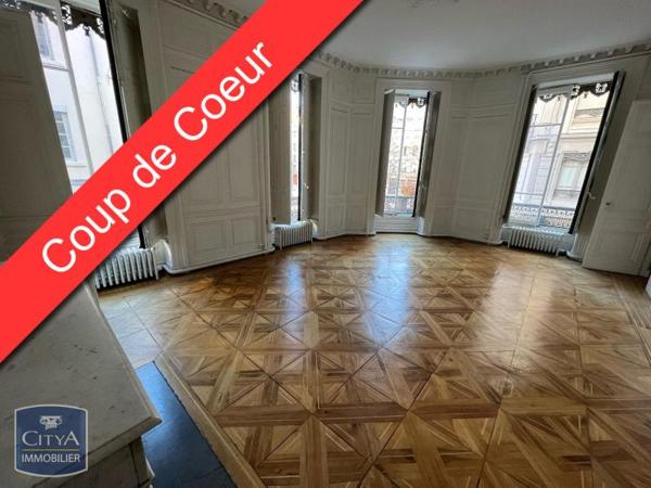 Appartement à louer 7 pièces 226.13m²