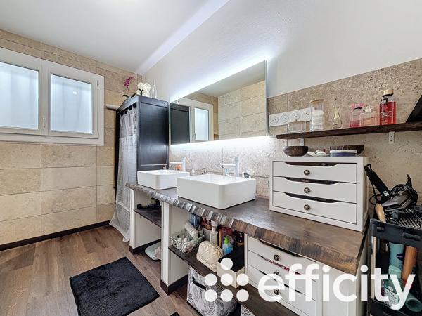 Maison 4 pièces - 93 m² Exclusivité efficity