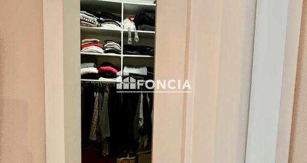 À vendre Maison 6 pièces 210 m² - Niort 79000
