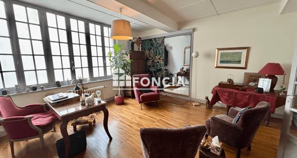 À vendre Maison 6 pièces 210 m² - Niort 79000