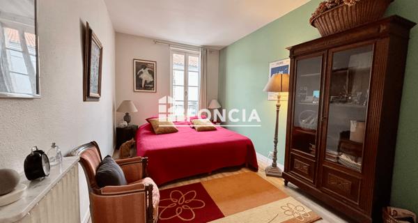 À vendre Maison 6 pièces 210 m² - Niort 79000
