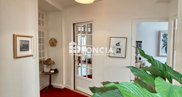 À vendre Maison 6 pièces 210 m² - Niort 79000