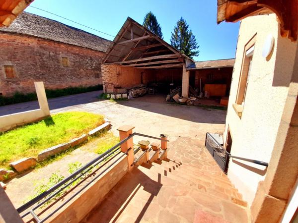 Location
                Corps de ferme153,38 m² - 6 Pièces -
                    COLOMBIES (12240)