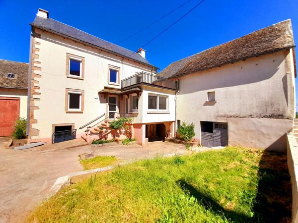 Location
                Corps de ferme153,38 m² - 6 Pièces -
                    COLOMBIES (12240)