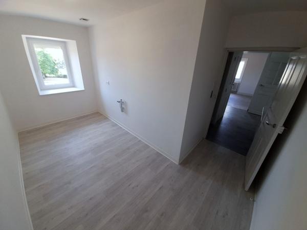 Location
                Corps de ferme153,38 m² - 6 Pièces -
                    COLOMBIES (12240)