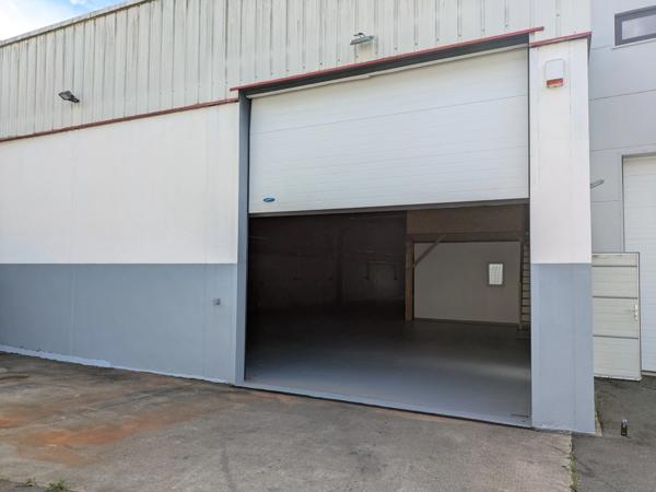 Local commercial à louer proche de CHAMBERY (73)576 m²