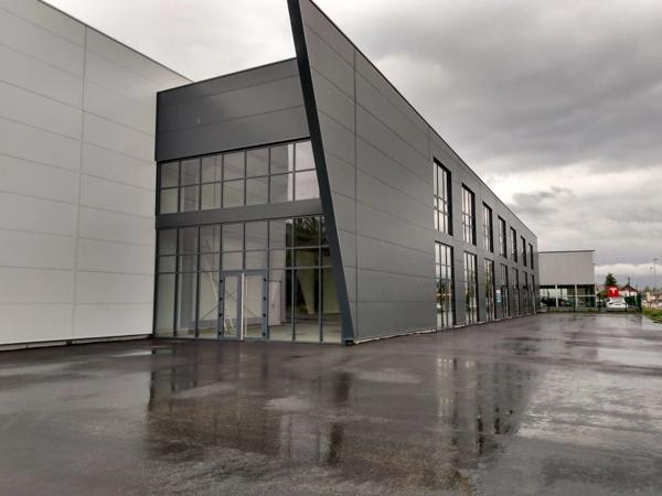 Local commercial à louer proche de CHAMBERY (73)576 m²