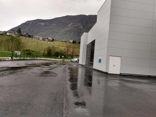Local commercial à louer proche de CHAMBERY (73)576 m²