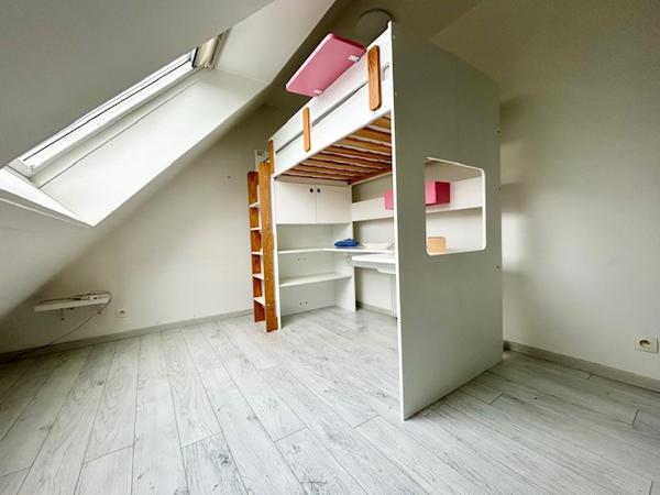 Arpajon (91290) ARPAJON - Maison individuelle - F6 - Sous-sol total - Jardin avec dépendance F2