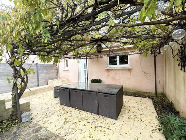 Arpajon (91290) ARPAJON - Maison individuelle - F6 - Sous-sol total - Jardin avec dépendance F2