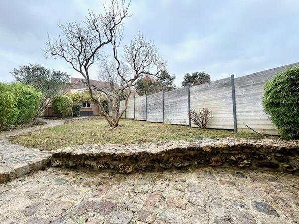 Arpajon (91290) ARPAJON - Maison individuelle - F6 - Sous-sol total - Jardin avec dépendance F2