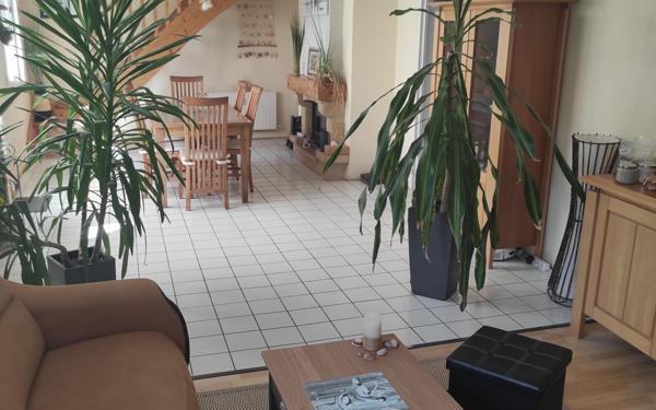 Appartement à vendre    6 pièces • 118 m2 Avrillé