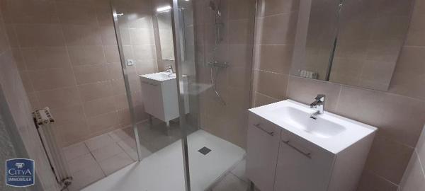 Appartement à louer 2 pièces 47m²