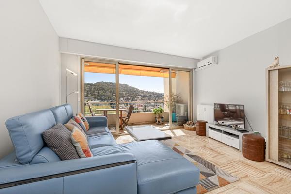 Le Cannet Mairie  beau 3 pièces  rénové avec terrasses vue Mer