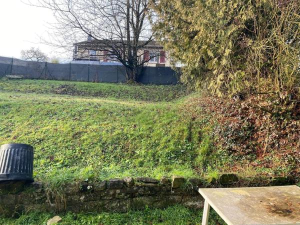 maison de campagne avec jardin attenant, cave voutée