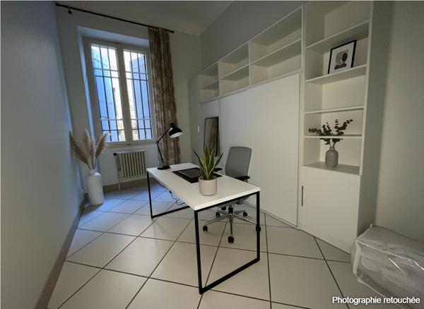 EXCLUSIVITE SUR AVIGNON - BOULEVARD RASPAIL - GRAND APPARTEMENT DE TYPE 4 DE 134 M² HABITABLE AVEC GRANDE CAVE
