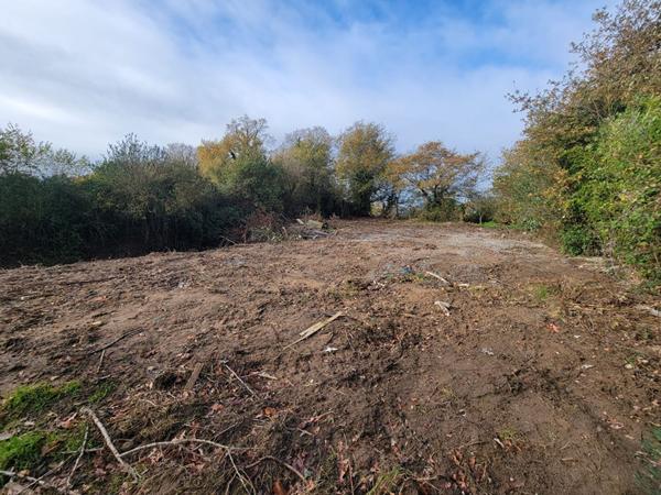 Terrain constructible de 900 m² ? Legé