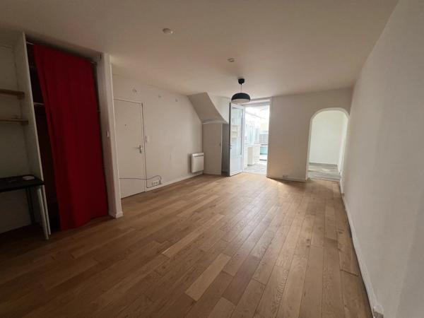 Vente                                                      Appartement
                        
                     2 pièces                      52 m2                     à Nantes