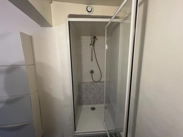Vente                                                      Appartement
                        
                     2 pièces                      52 m2                     à Nantes