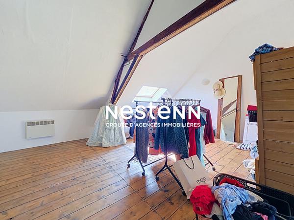 Maison de 220m² , garage 150m², jardin exposé sud. 242 500 euros