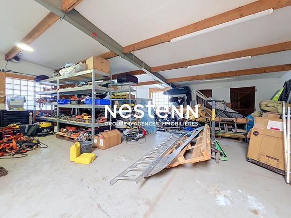 Maison de 220m² , garage 150m², jardin exposé sud. 242 500 euros