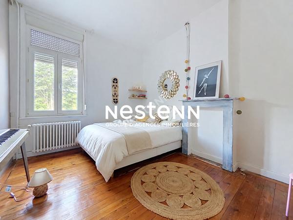 Maison de 220m² , garage 150m², jardin exposé sud. 242 500 euros
