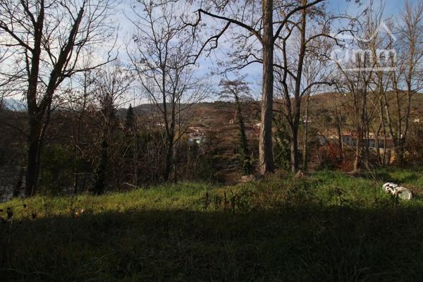 A vendre un terrain constructible de 737m² viabilisé.
