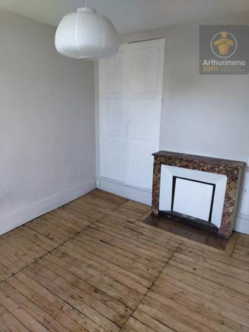 Vente                                                      Maison
                        
                     13 pièces                      183 m2                     à Beaugency