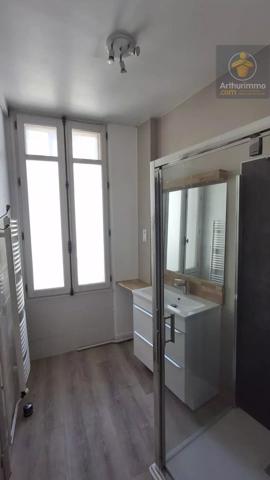 Vente                                                      Maison
                        
                     13 pièces                      183 m2                     à Beaugency
