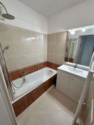 T2 / BAIL MEUBLÉ ETUDIANT 9 mois / 50m² + terrasse