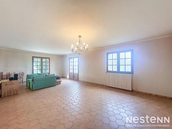A Vendre Maison de 245 m² et sous-sol de 182 m² sur 2,3 hectares aux portes de Condom