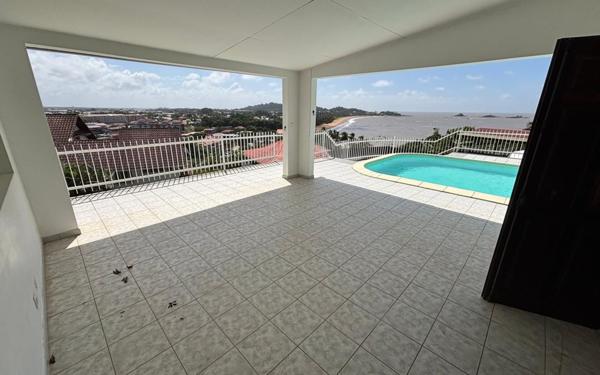 Maison à louer    5 pièces • 181,88 m2 Cayenne