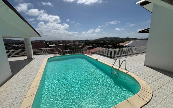 Maison à louer    5 pièces • 181,88 m2 Cayenne