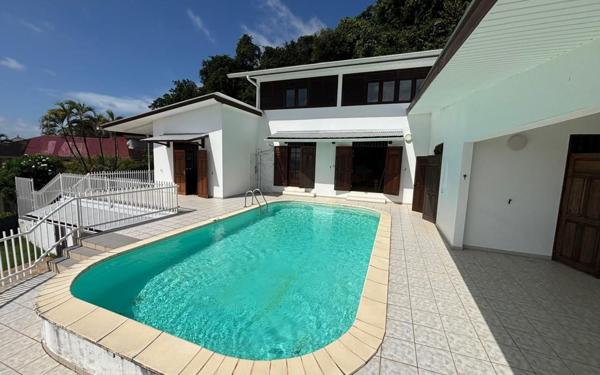 Maison à louer    5 pièces • 181,88 m2 Cayenne