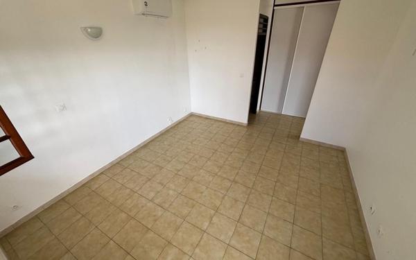 Maison à louer    5 pièces • 181,88 m2 Cayenne