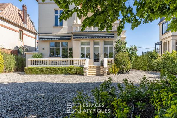Élégante maison de maître avec piscine dans un quartier bourgeois