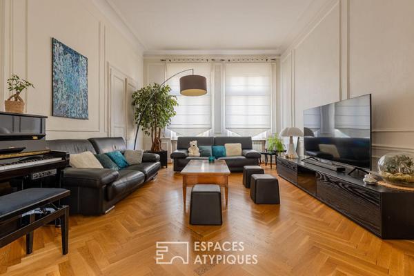 Élégante maison de maître avec piscine dans un quartier bourgeois