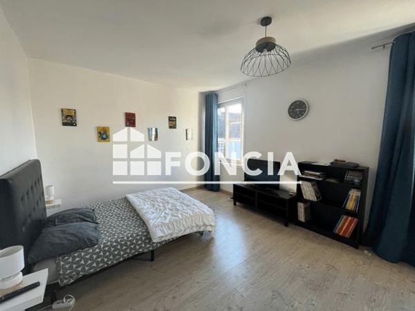 Location Studio meublé 31.3 m² - 11 RUE RAYMOND AUDOUR Angouleme 16000
