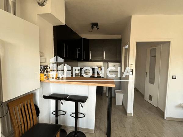 Location Studio meublé 31.3 m² - 11 RUE RAYMOND AUDOUR Angouleme 16000