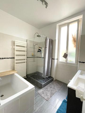 Maison 7 pièces 182.63 m2