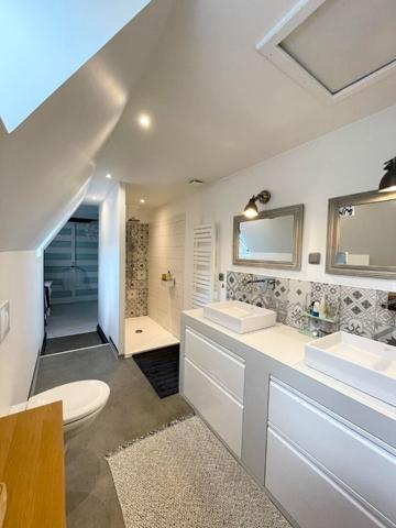 Maison 7 pièces 182.63 m2