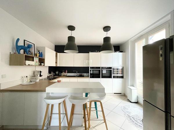 Maison 7 pièces 182.63 m2