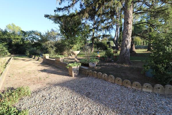 Charleval, maison 90m² avec terrain de 1000m²