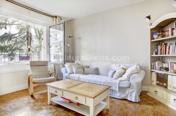 MEUDON BELLEVUE appartement refait à neuf avec grand balcon