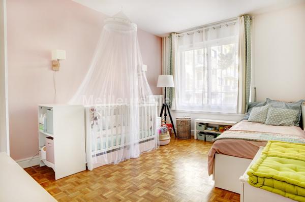 MEUDON BELLEVUE appartement refait à neuf avec grand balcon