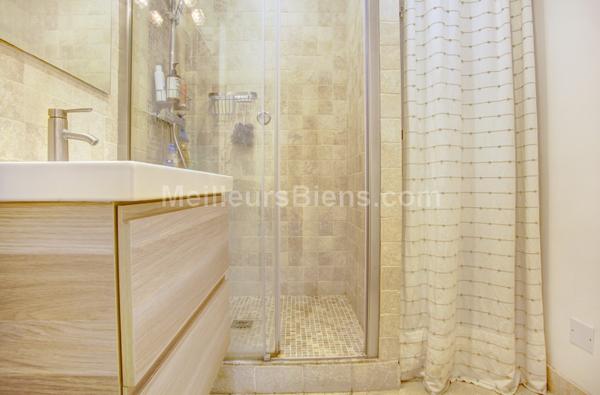 MEUDON BELLEVUE appartement refait à neuf avec grand balcon