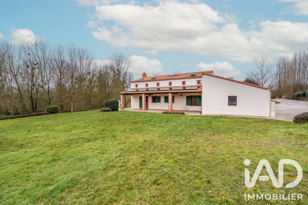 Maison à vendre 9 pièces 191 m² Montrevault-sur-Èvre