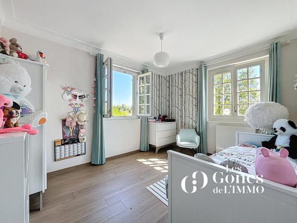 Maison 6 pièce(s) 4 chambre(s) 175 m²